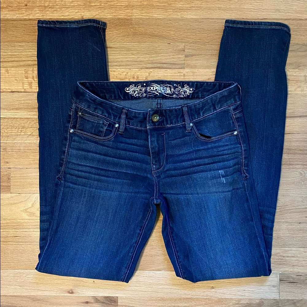 Express Stella Low Rise Skinny Jean.